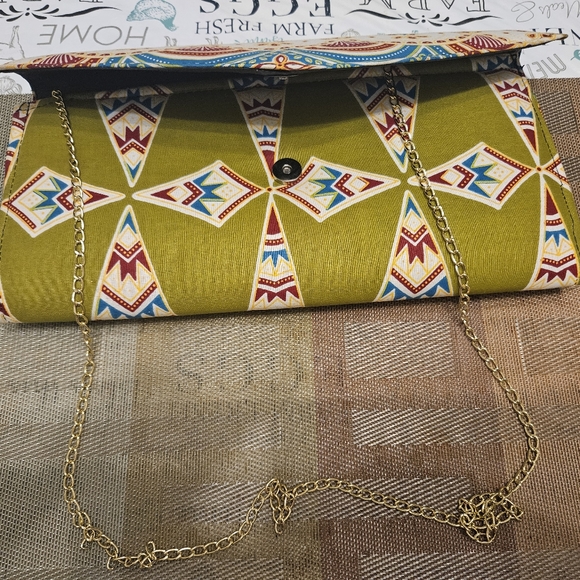 Purse - Picture 3 of 4